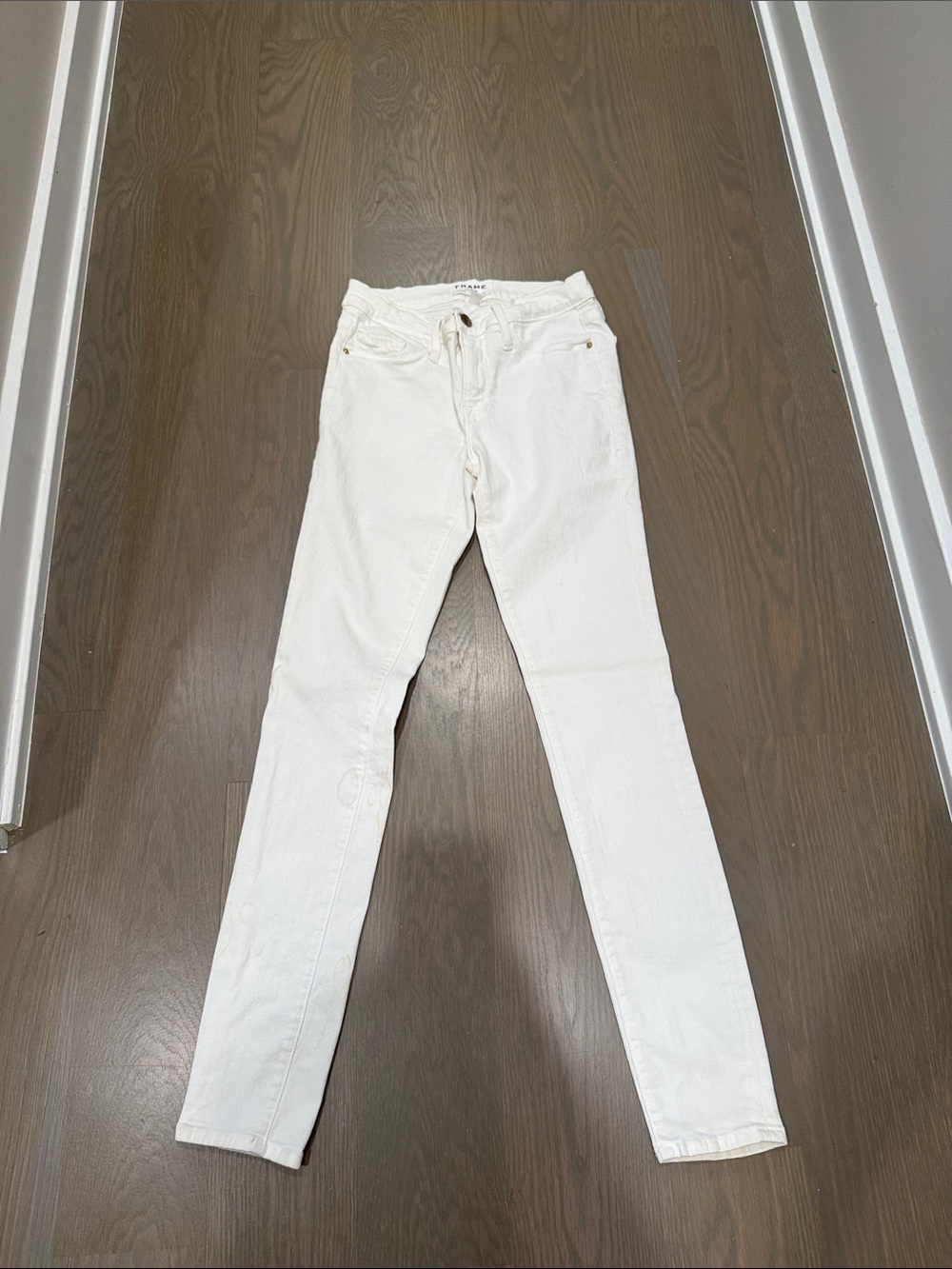 Frame Denim White Skinny Jeans — High-Rise Slim Leg